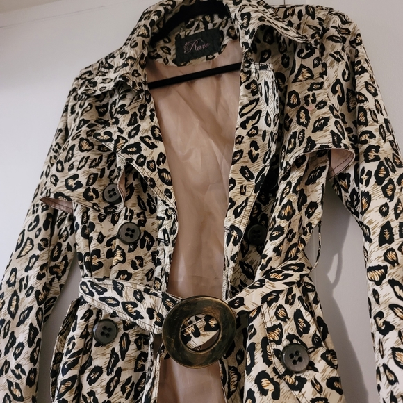 Trench Coat - Picture 3 of 4